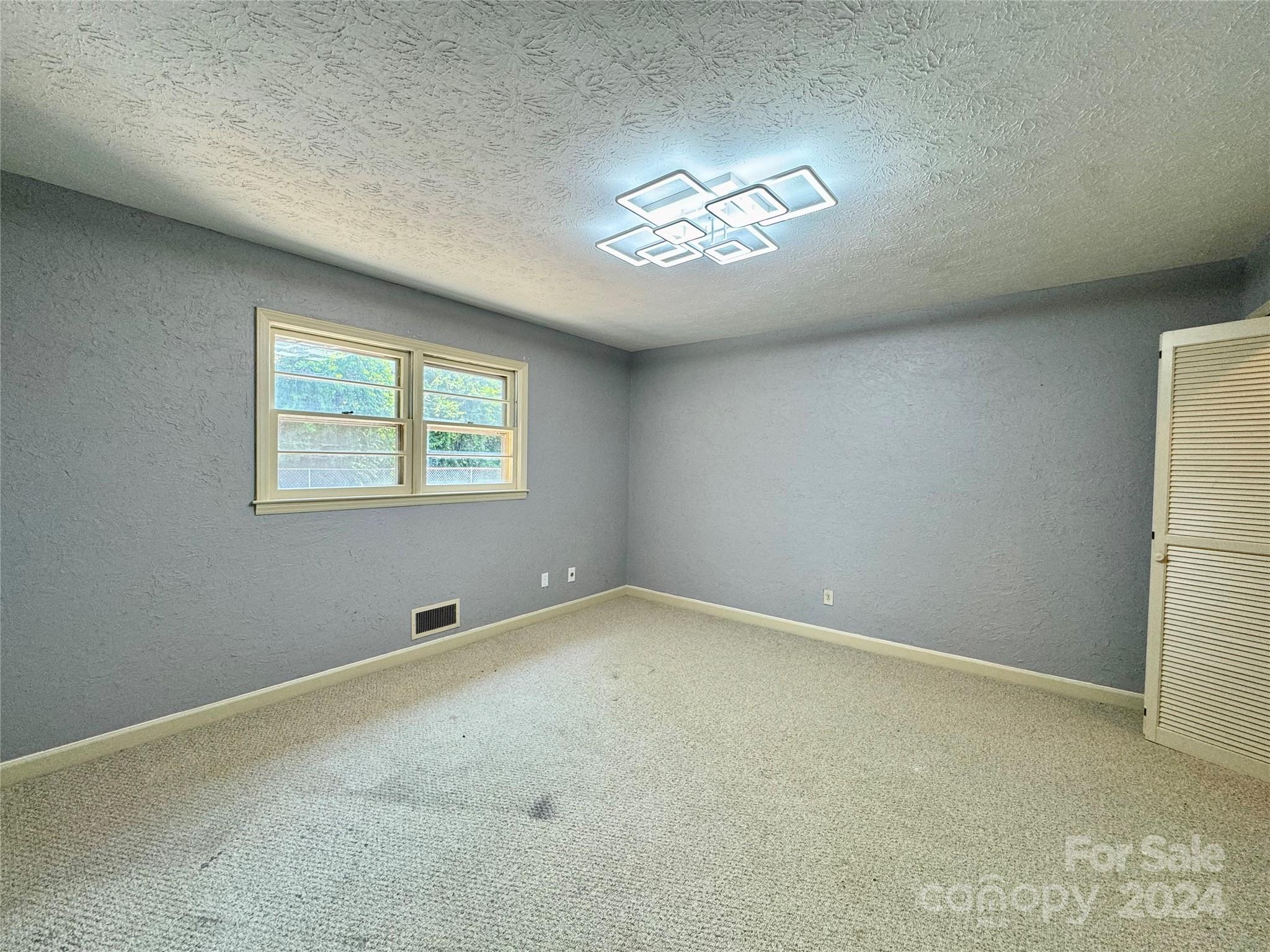 623 Woodland Street