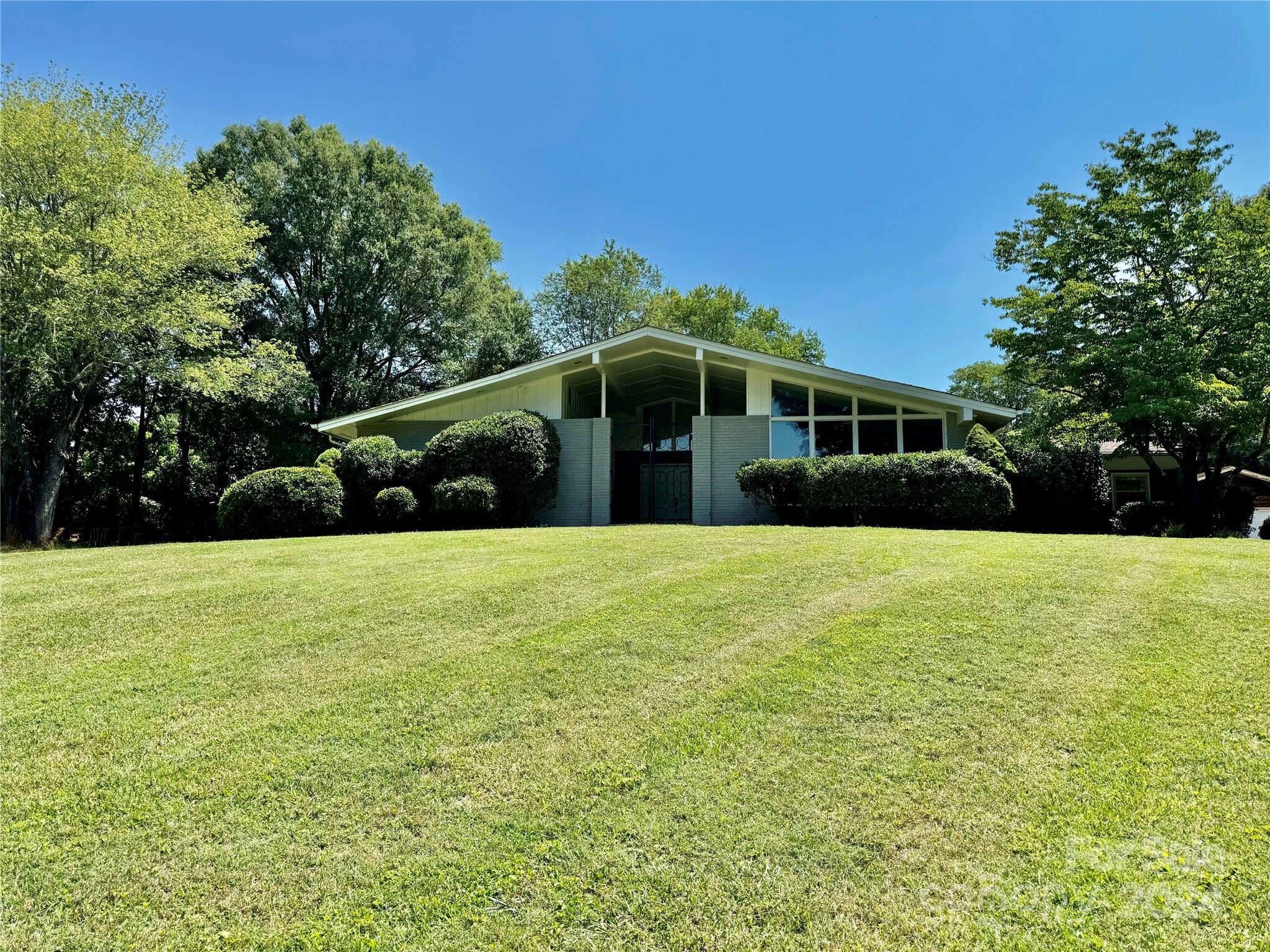 623 Woodland Street