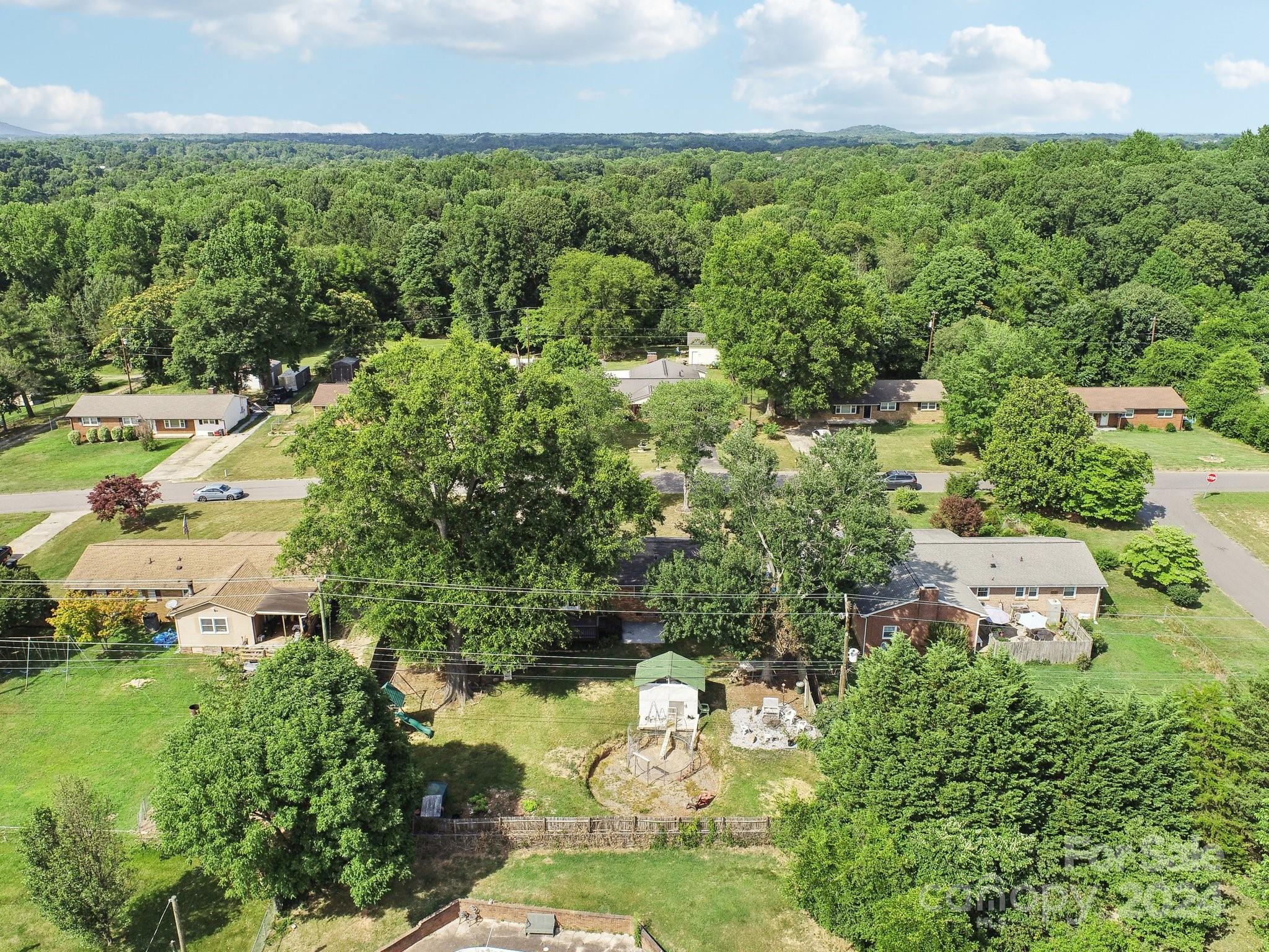 2513 Fairgreen Drive