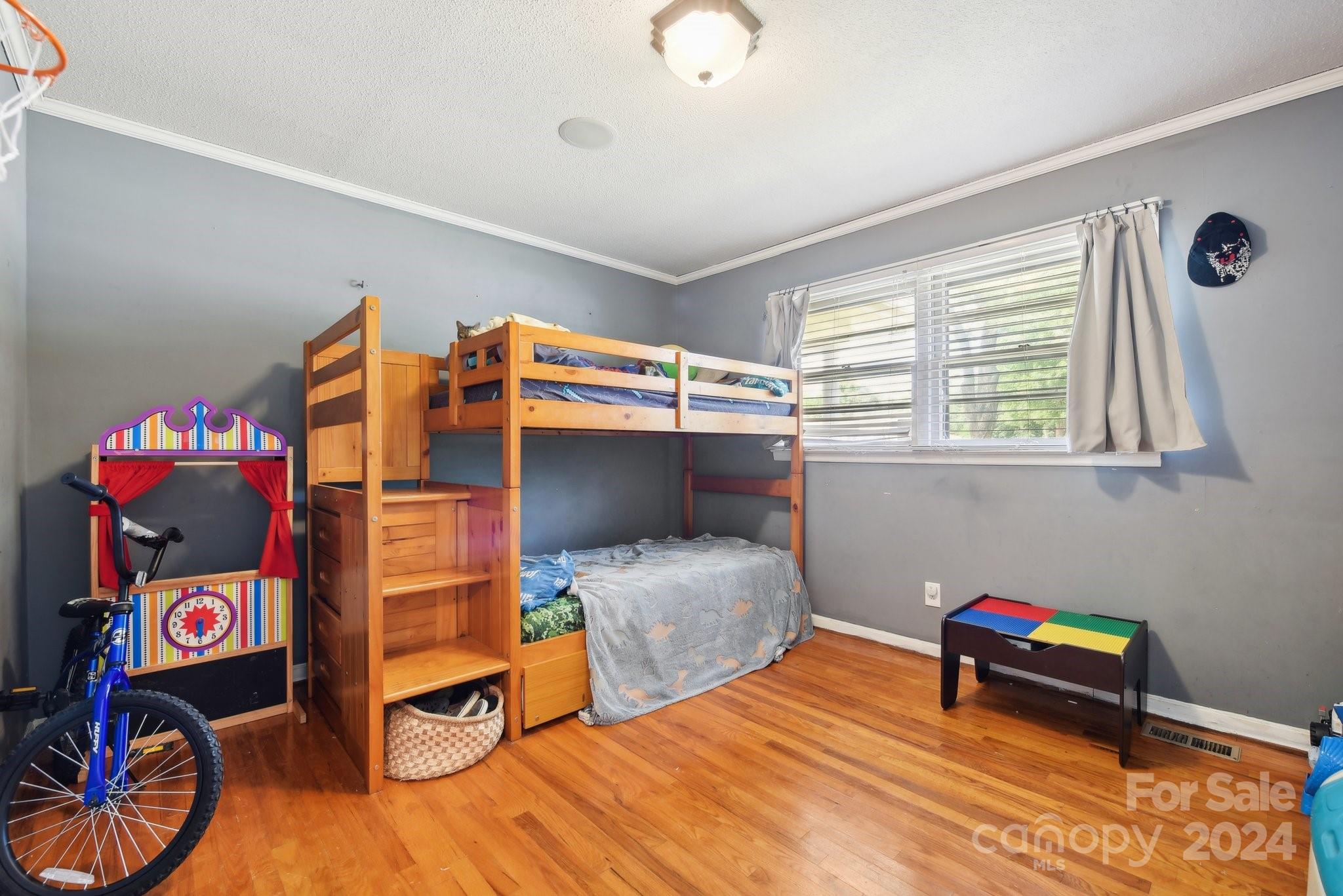 2513 Fairgreen Drive