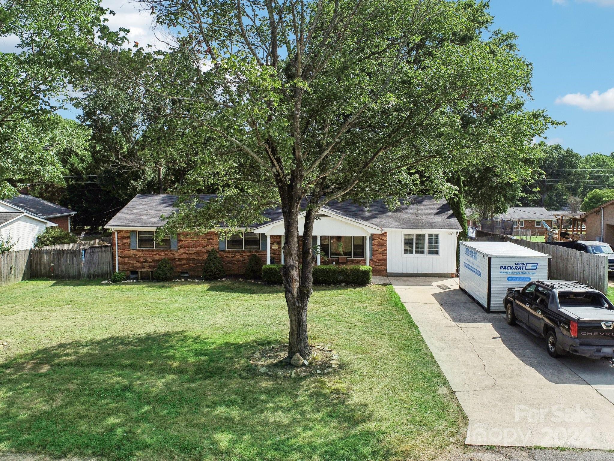 2513 Fairgreen Drive