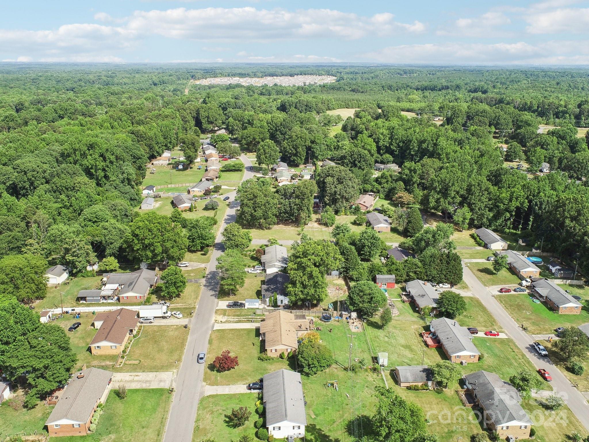 2513 Fairgreen Drive