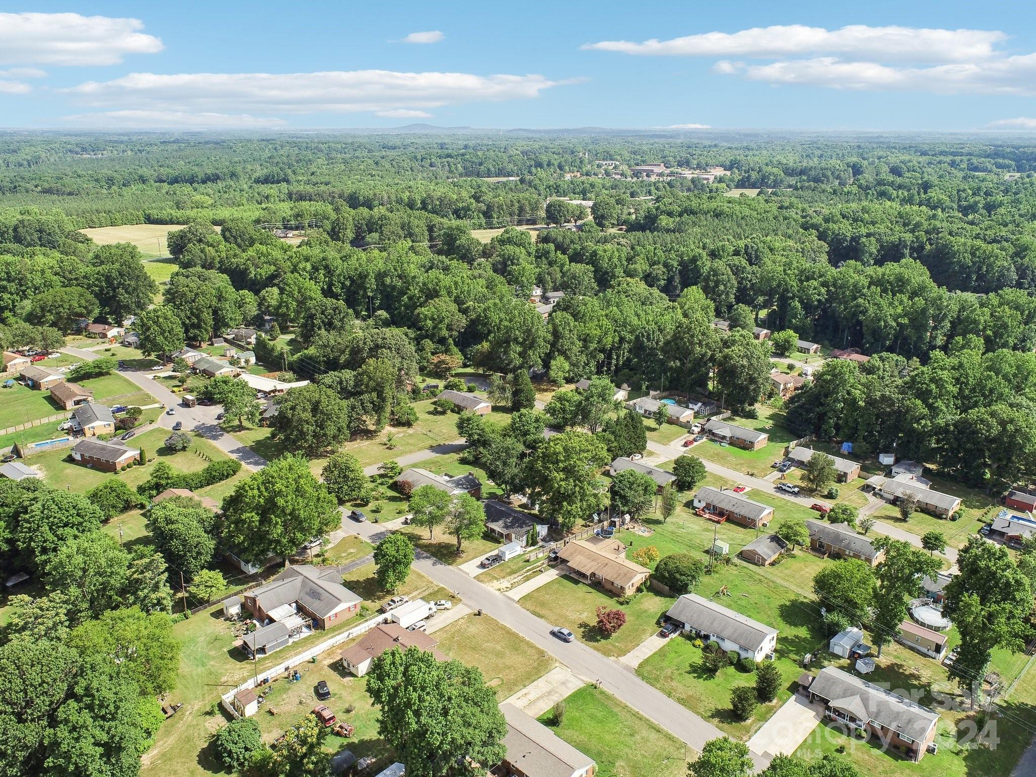 2513 Fairgreen Drive