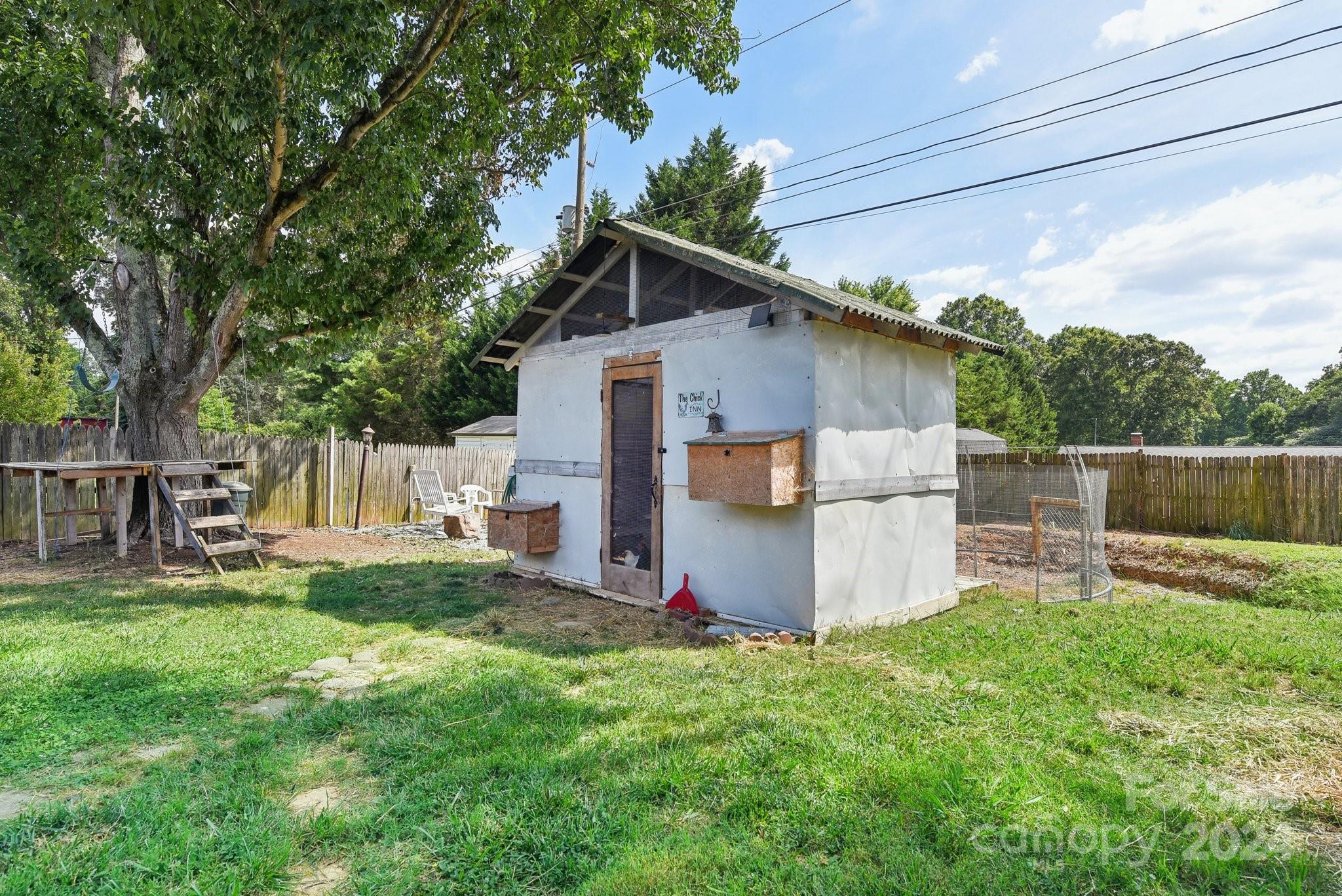 2513 Fairgreen Drive