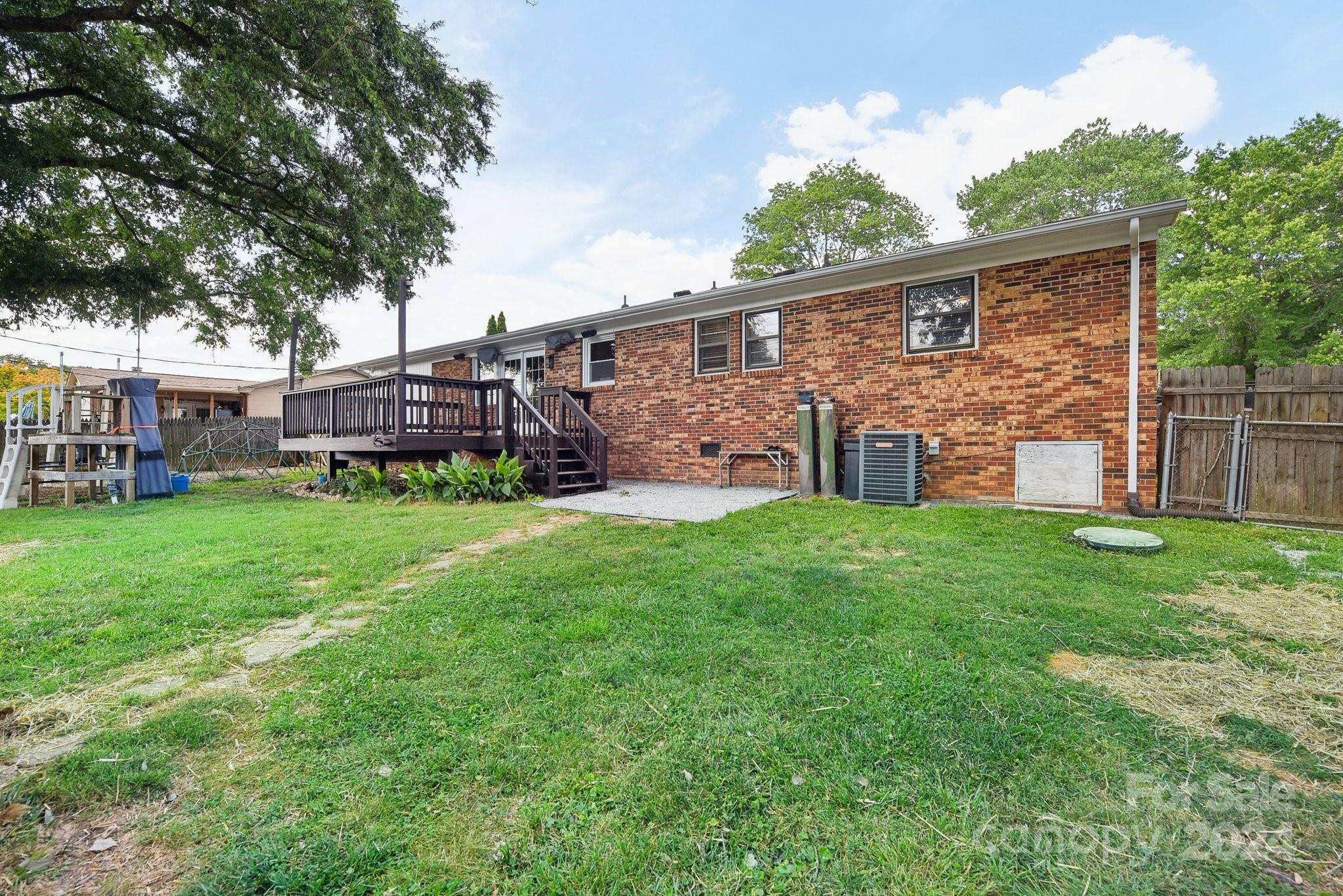 2513 Fairgreen Drive