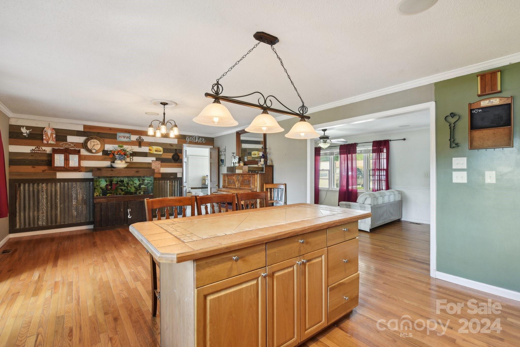 2513 Fairgreen Drive