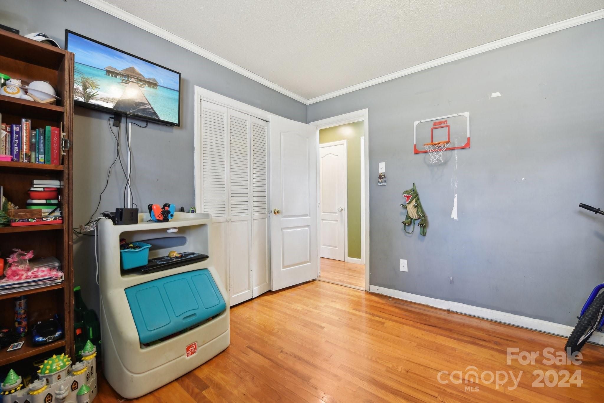 2513 Fairgreen Drive