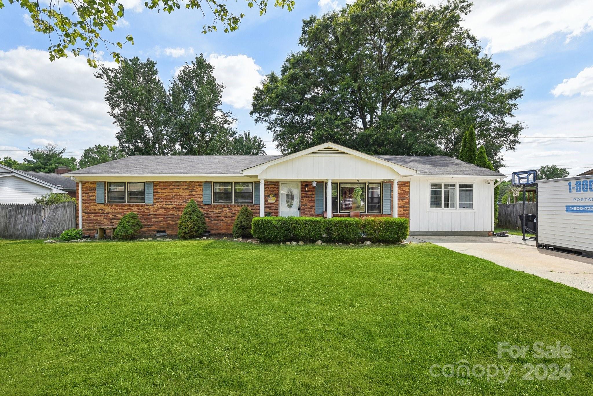 2513 Fairgreen Drive