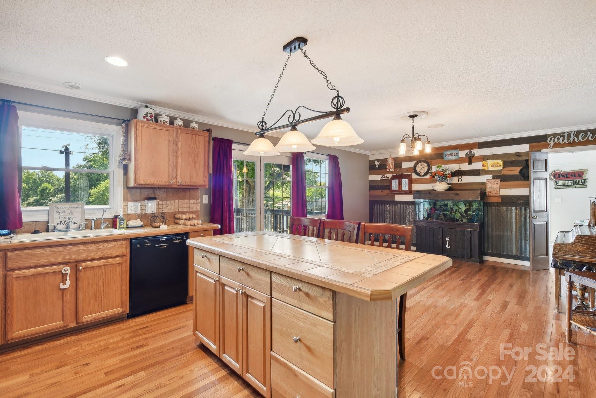 2513 Fairgreen Drive
