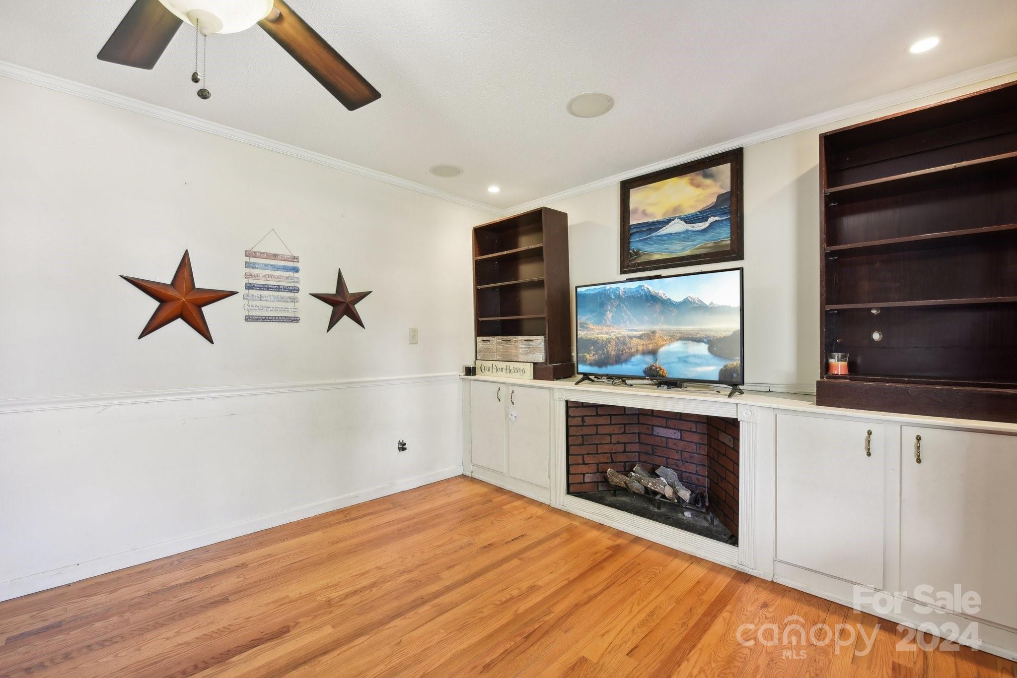 2513 Fairgreen Drive