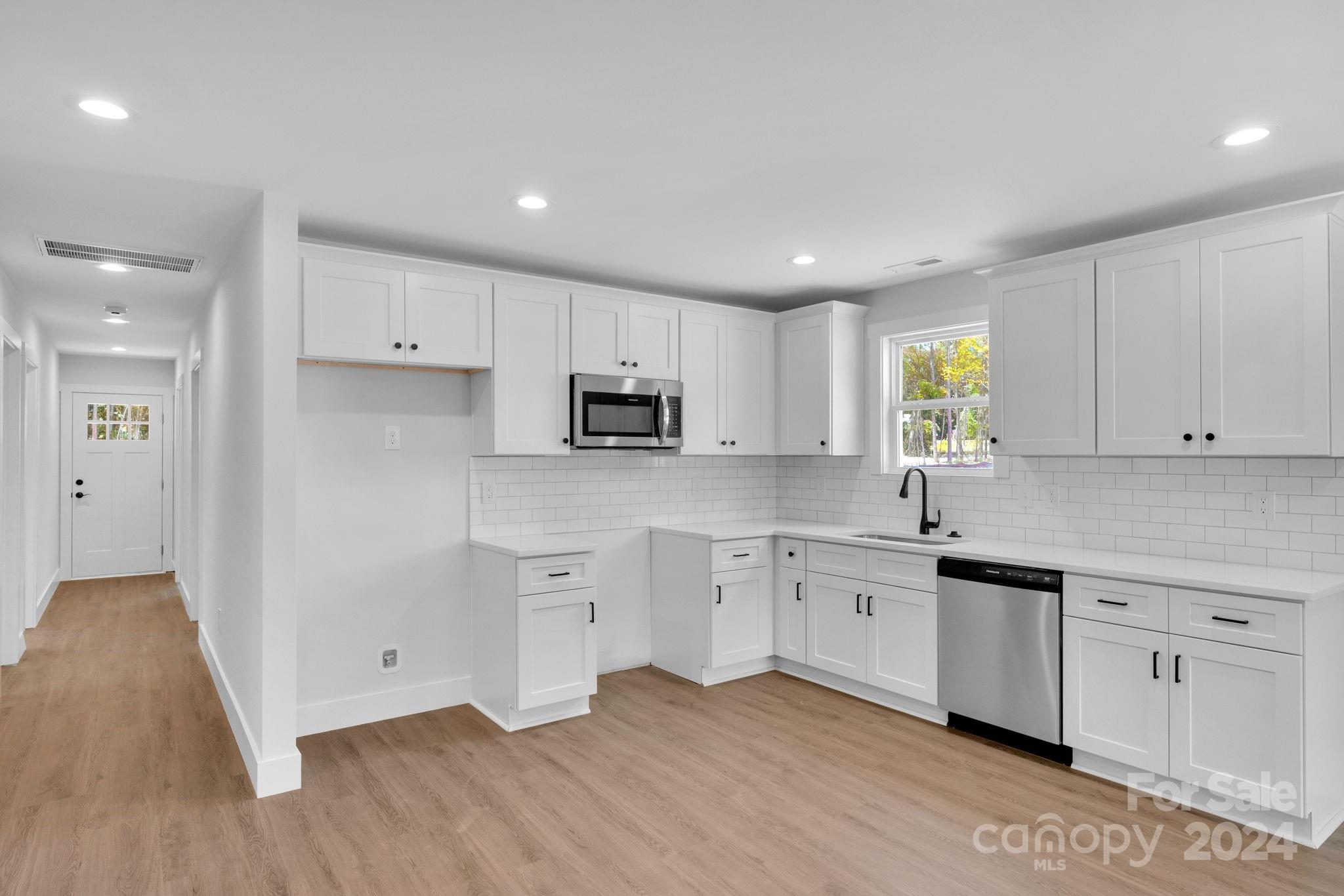 1241 Burris Boulevard