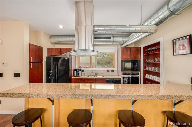 1550 W 37th Avenue