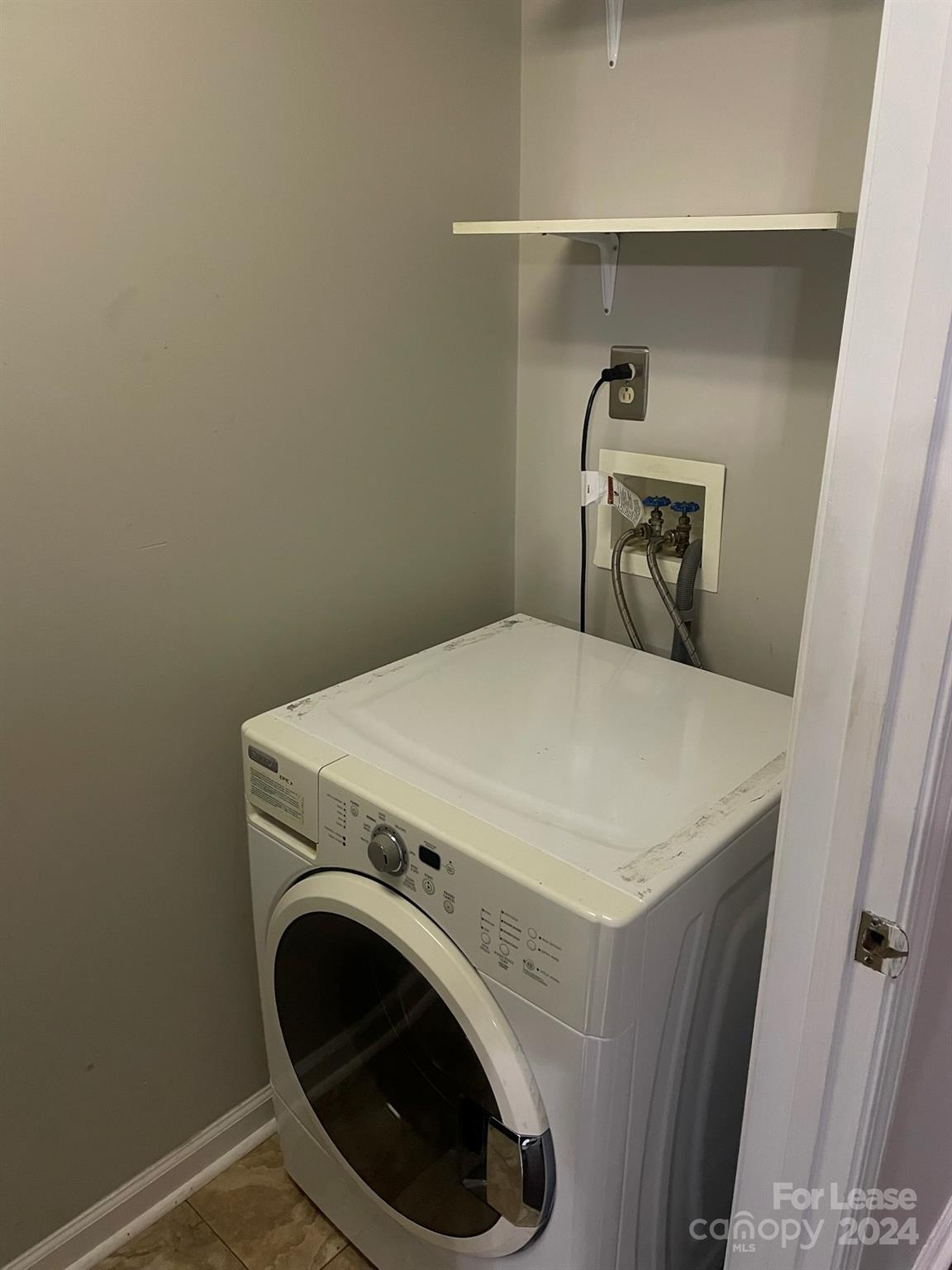 2433 1st Street Unit: 26