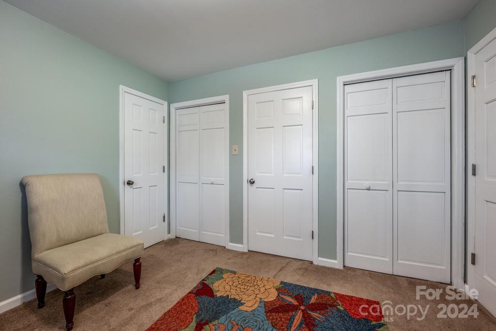 326 Thistle Lane