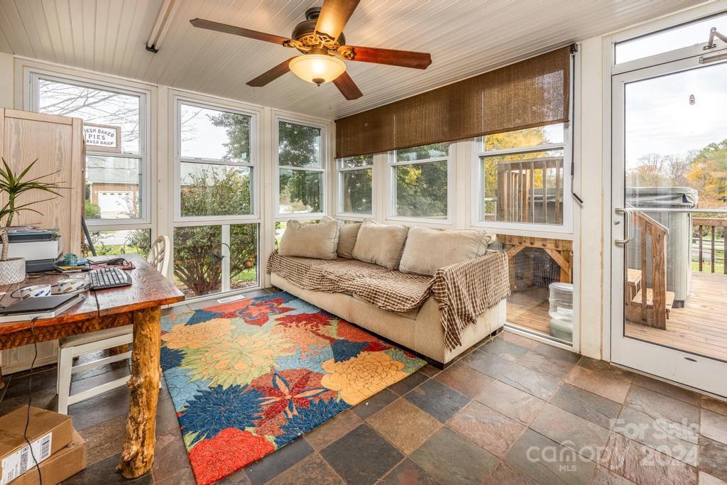 326 Thistle Lane