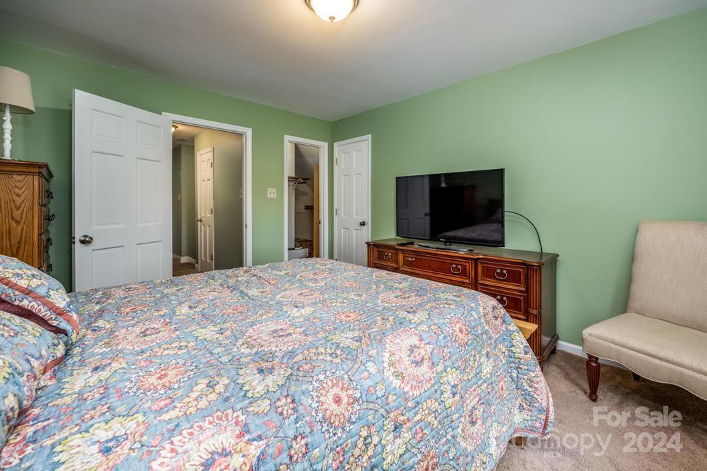 326 Thistle Lane