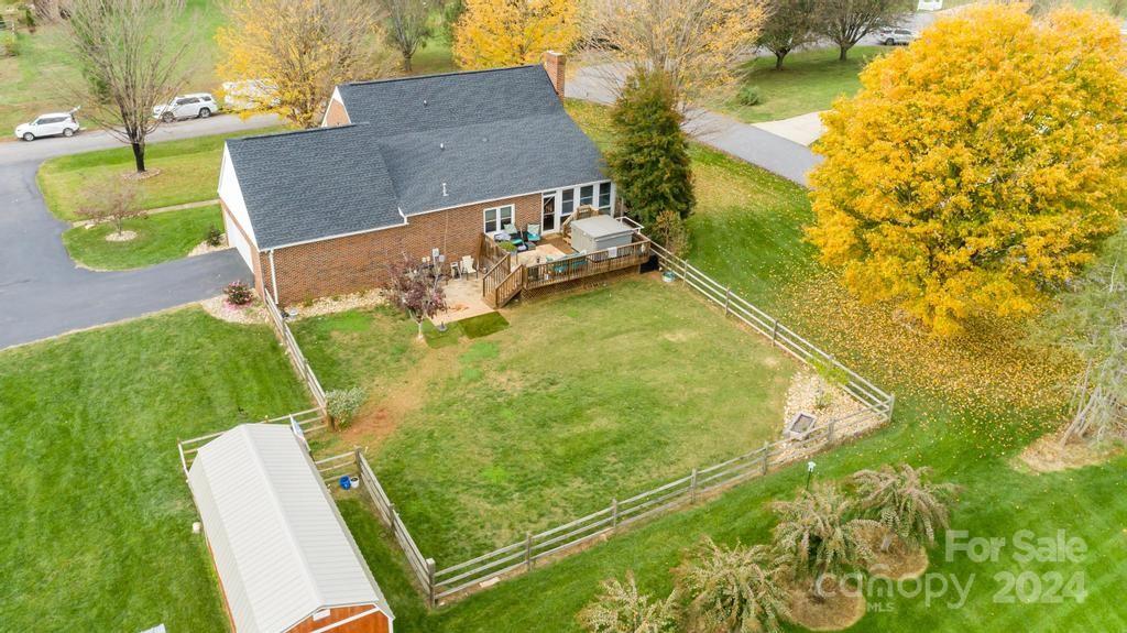 326 Thistle Lane
