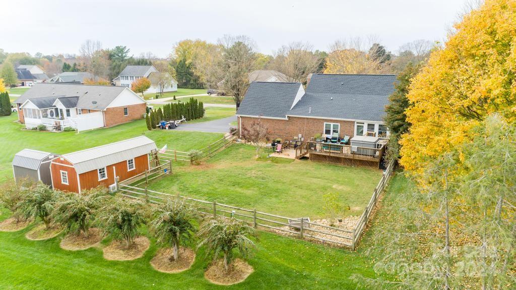 326 Thistle Lane