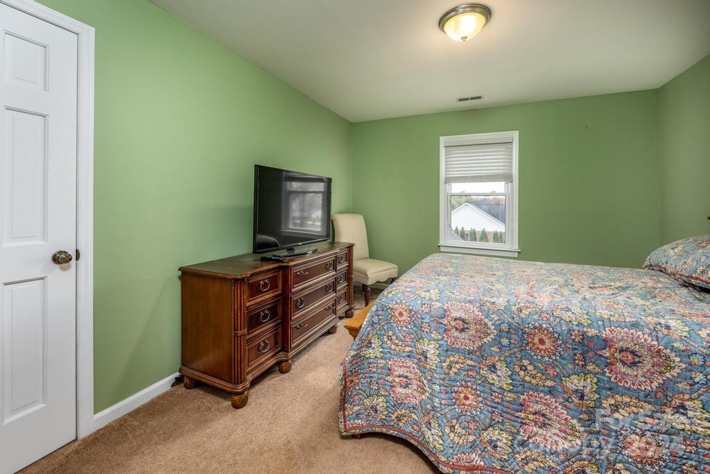 326 Thistle Lane