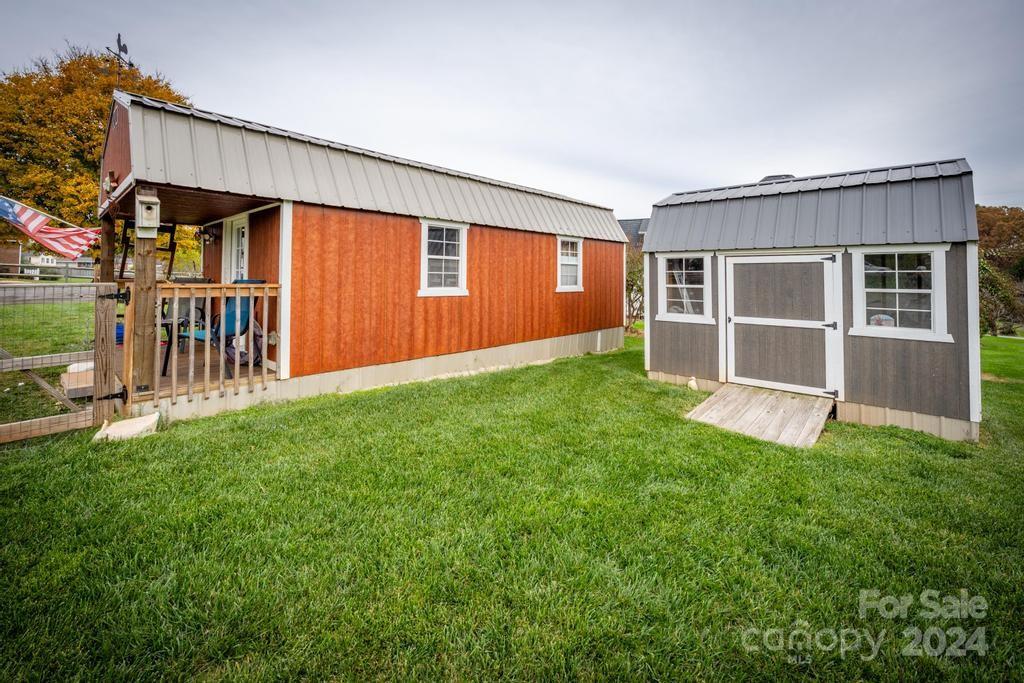 326 Thistle Lane
