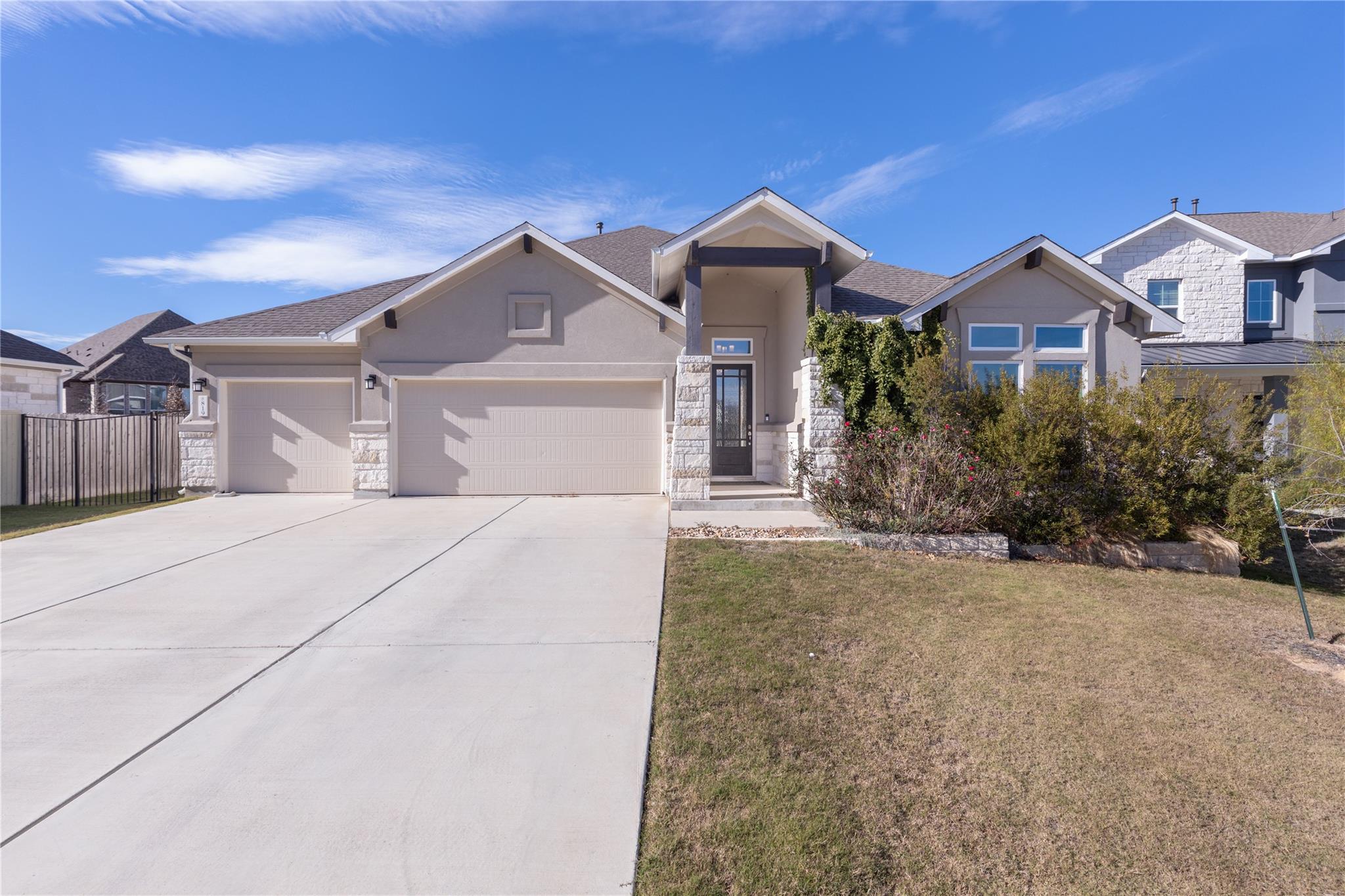 819 Great Lawn BND