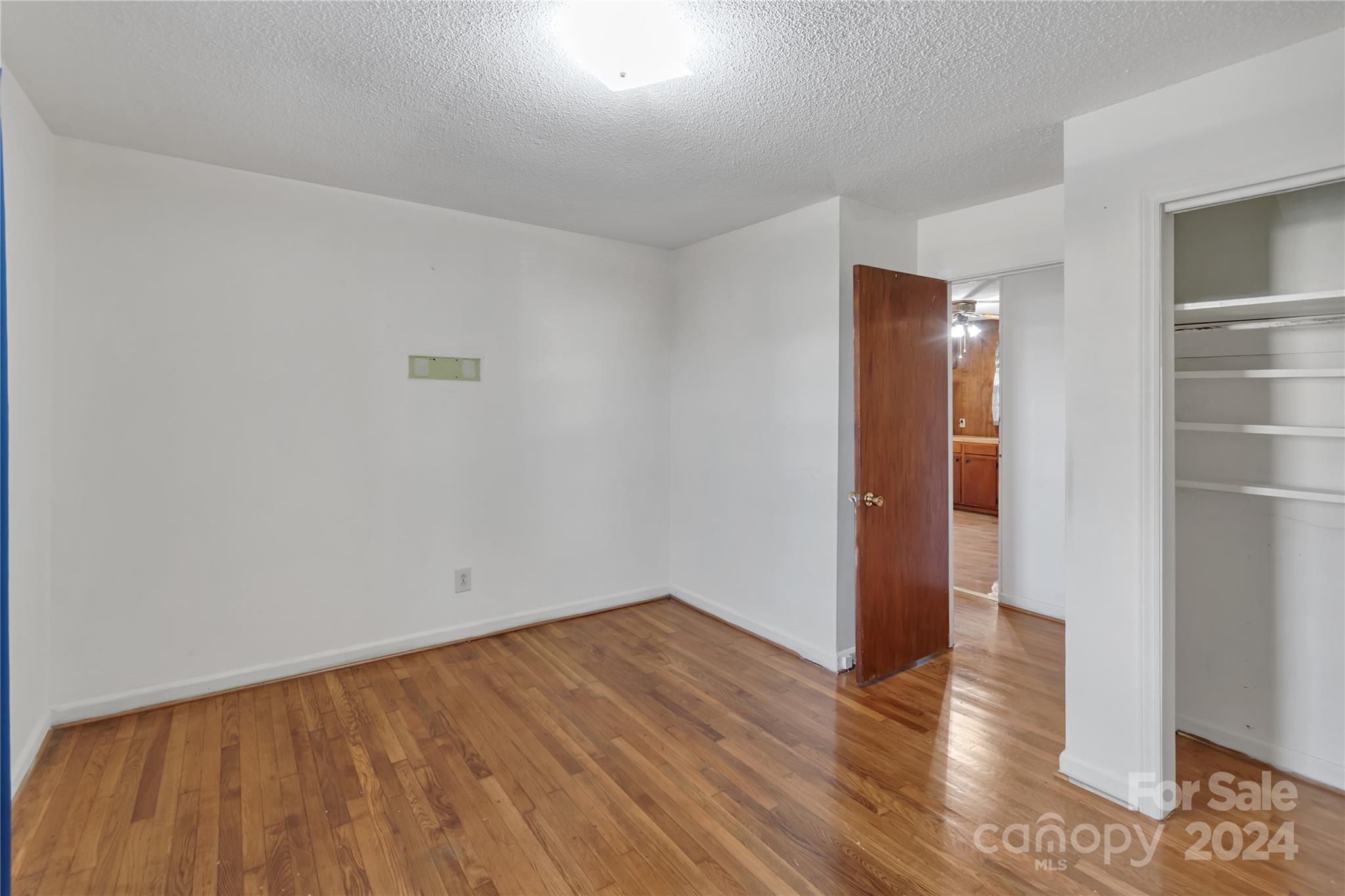 827 Spring Street