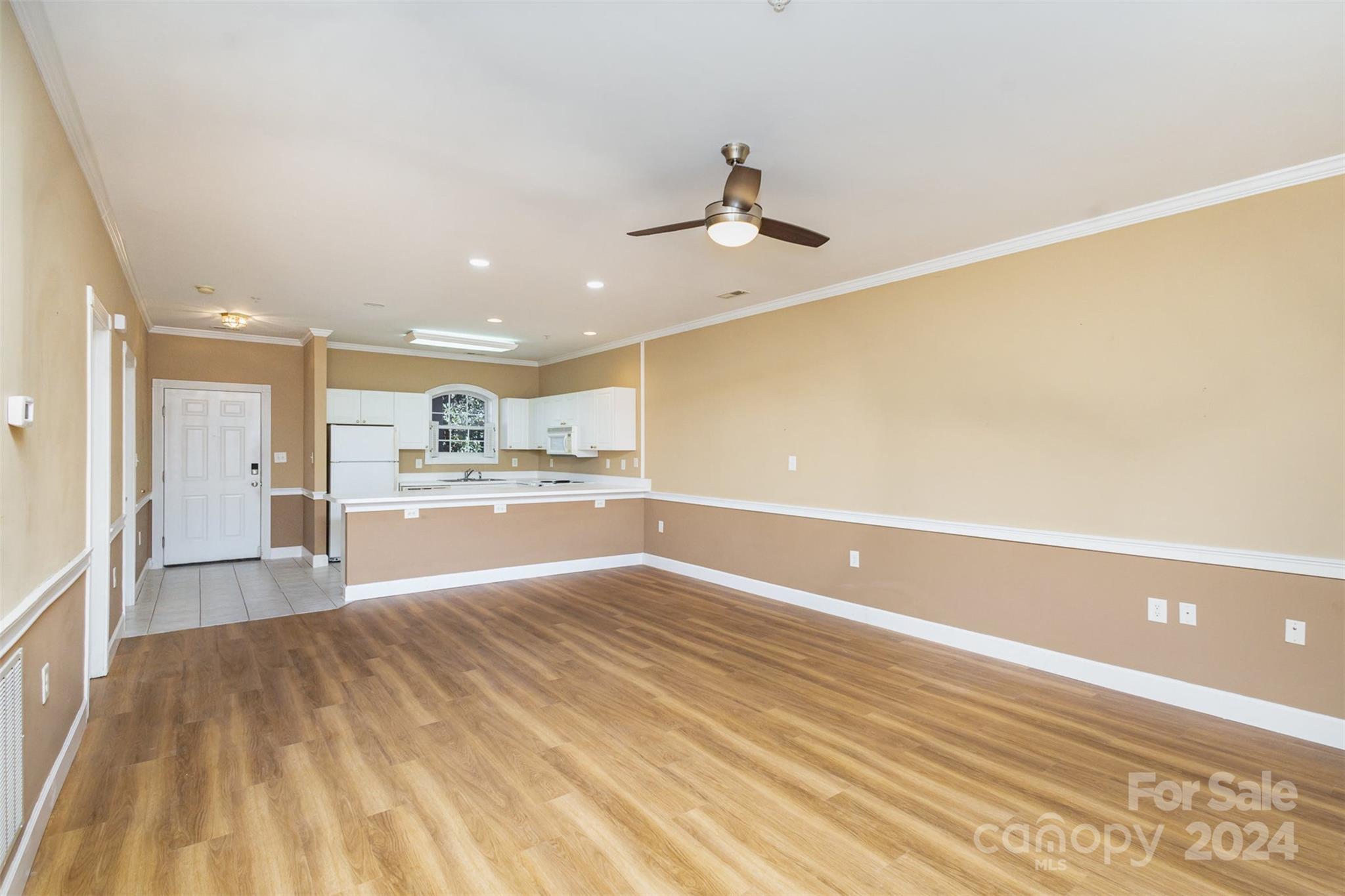 9315 Meadow Vista Road