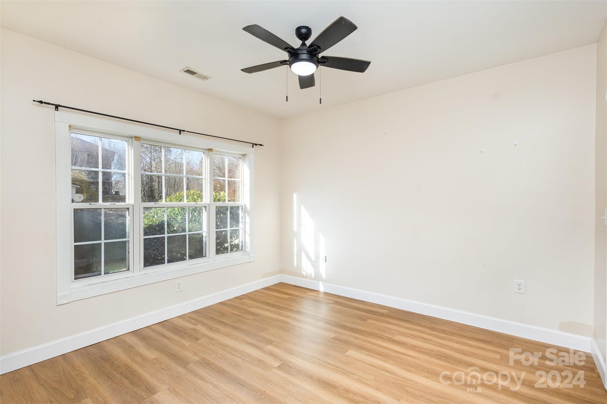 9315 Meadow Vista Road