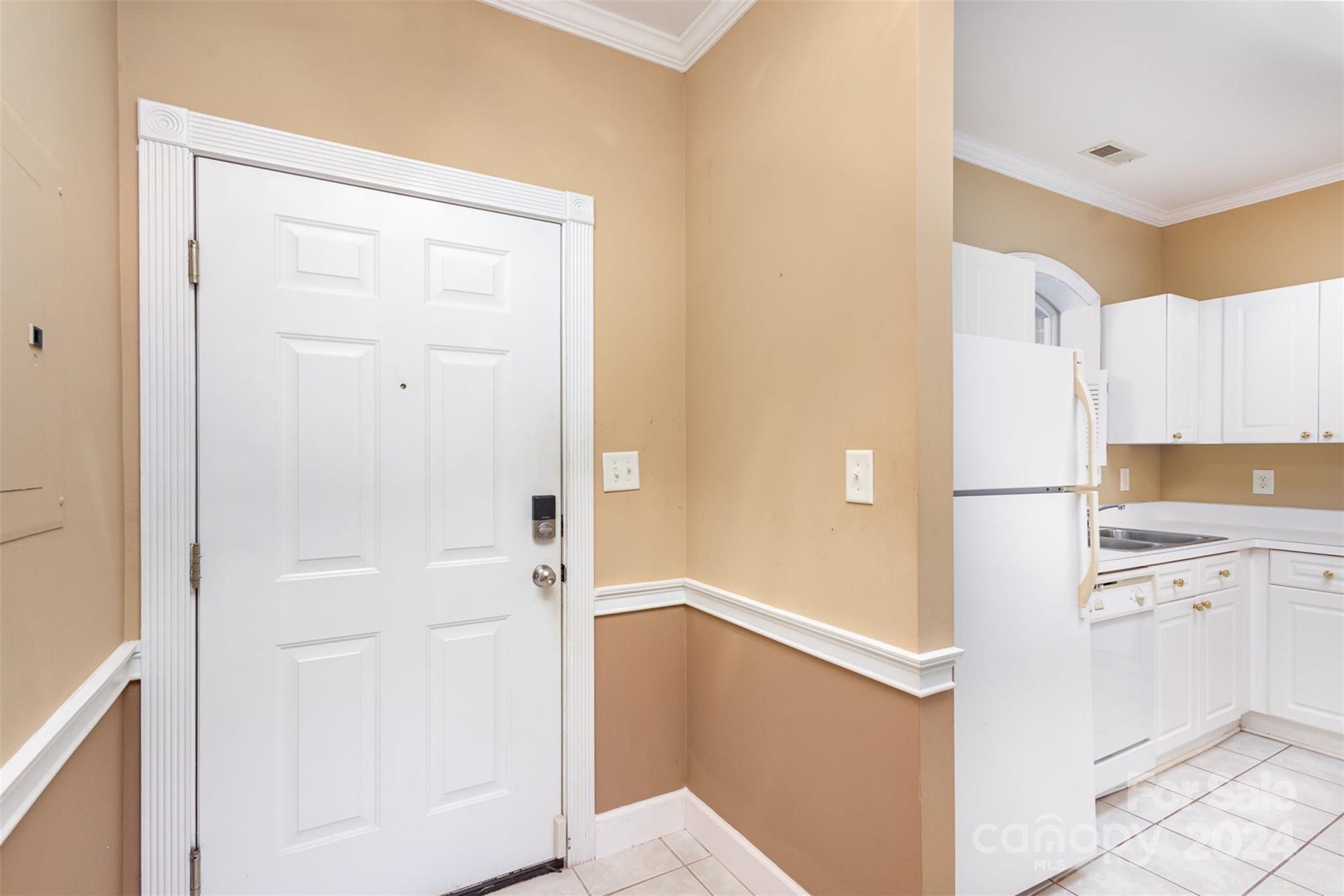 9315 Meadow Vista Road