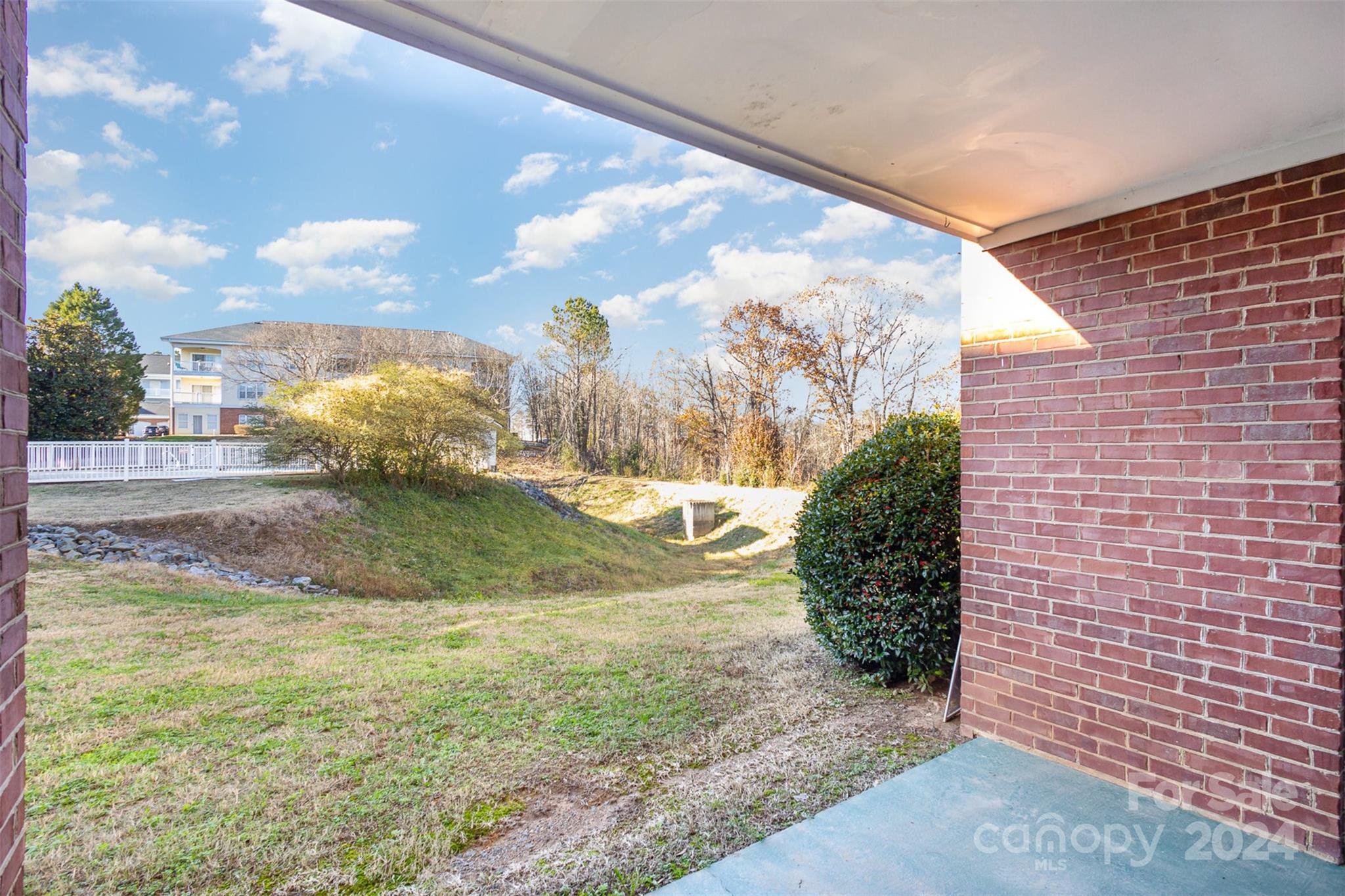 9315 Meadow Vista Road