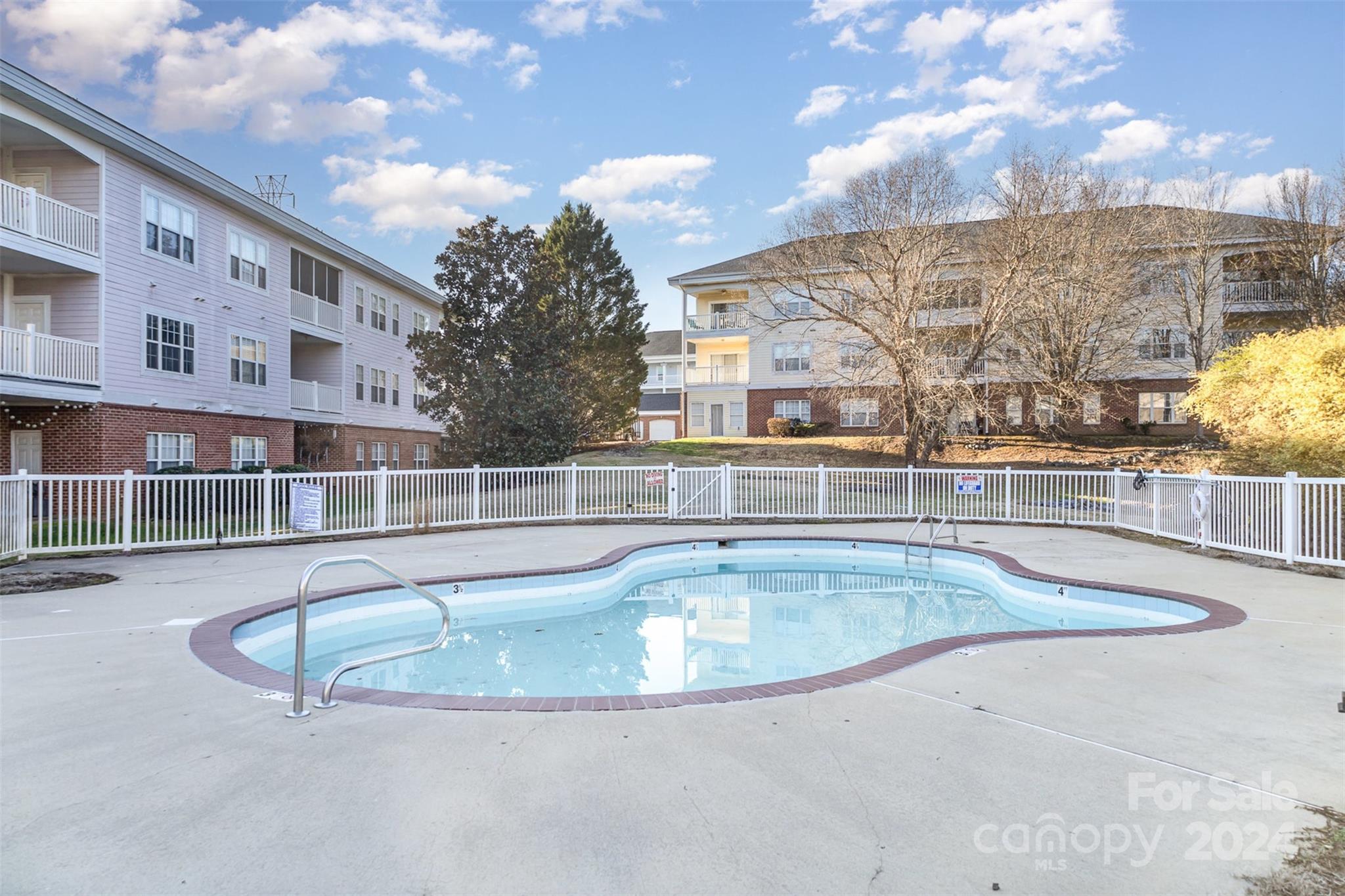 9315 Meadow Vista Road