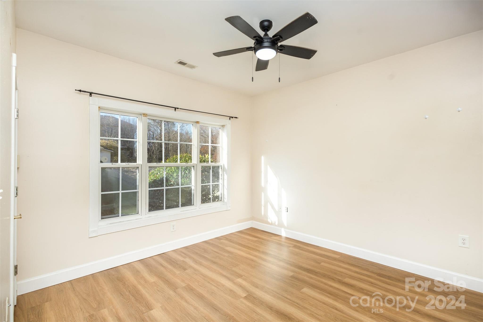 9315 Meadow Vista Road