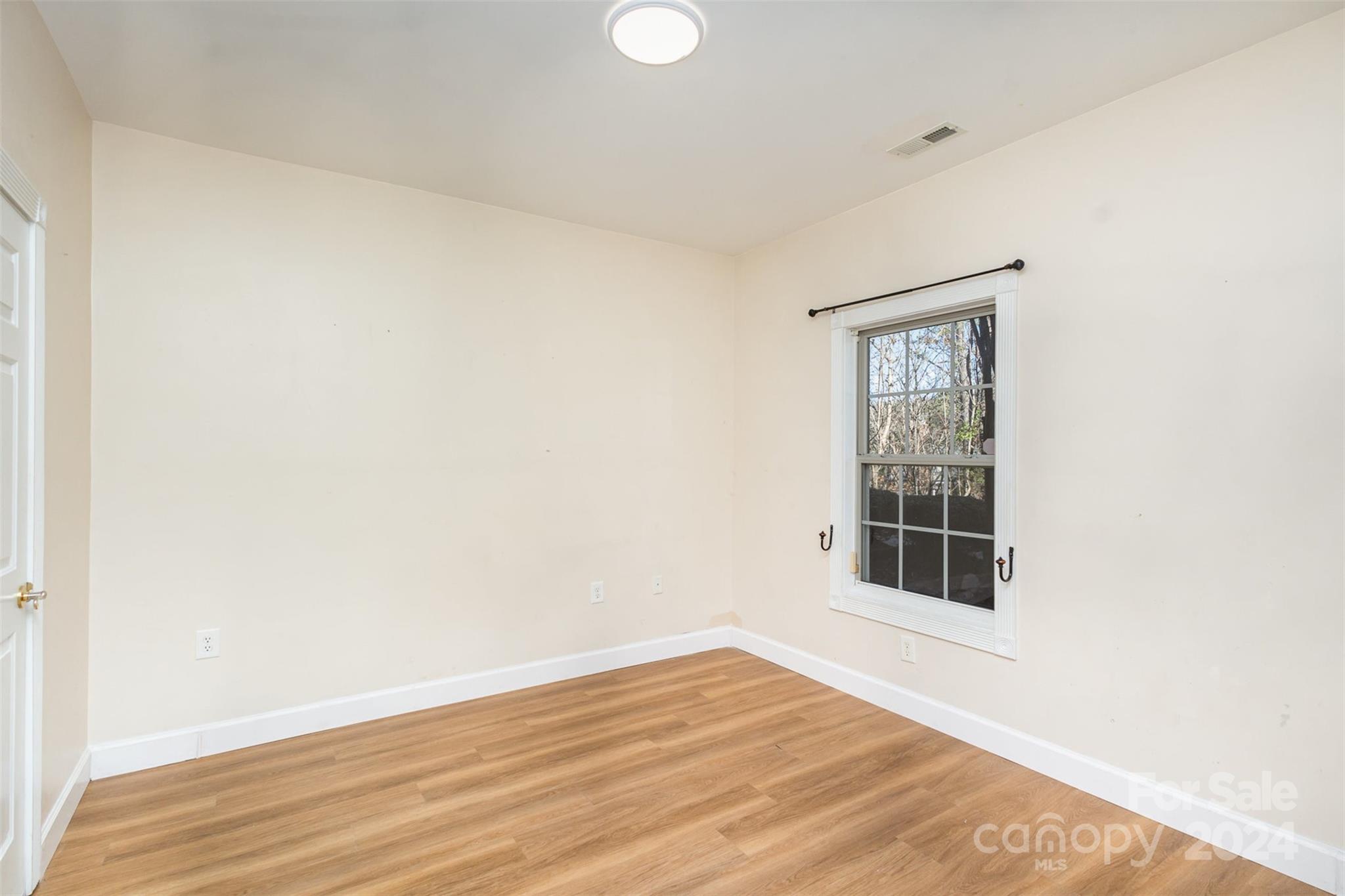 9315 Meadow Vista Road