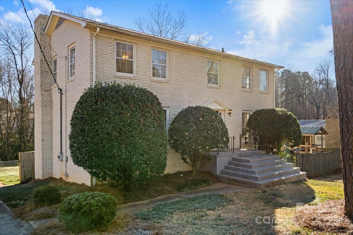 2102 Monticello Drive