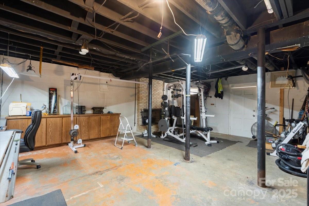 2102 Monticello Drive