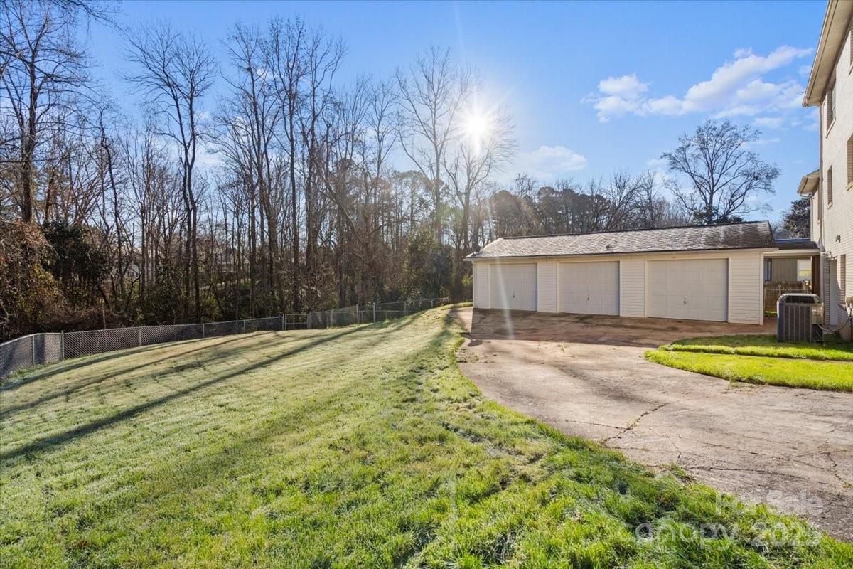 2102 Monticello Drive