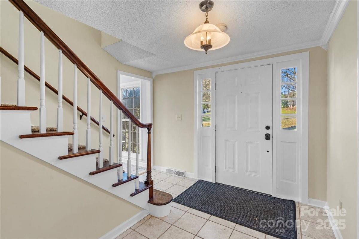 2102 Monticello Drive