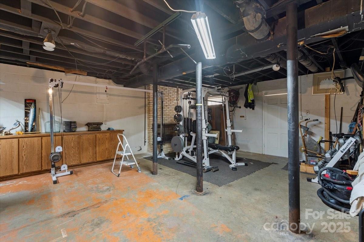 2102 Monticello Drive