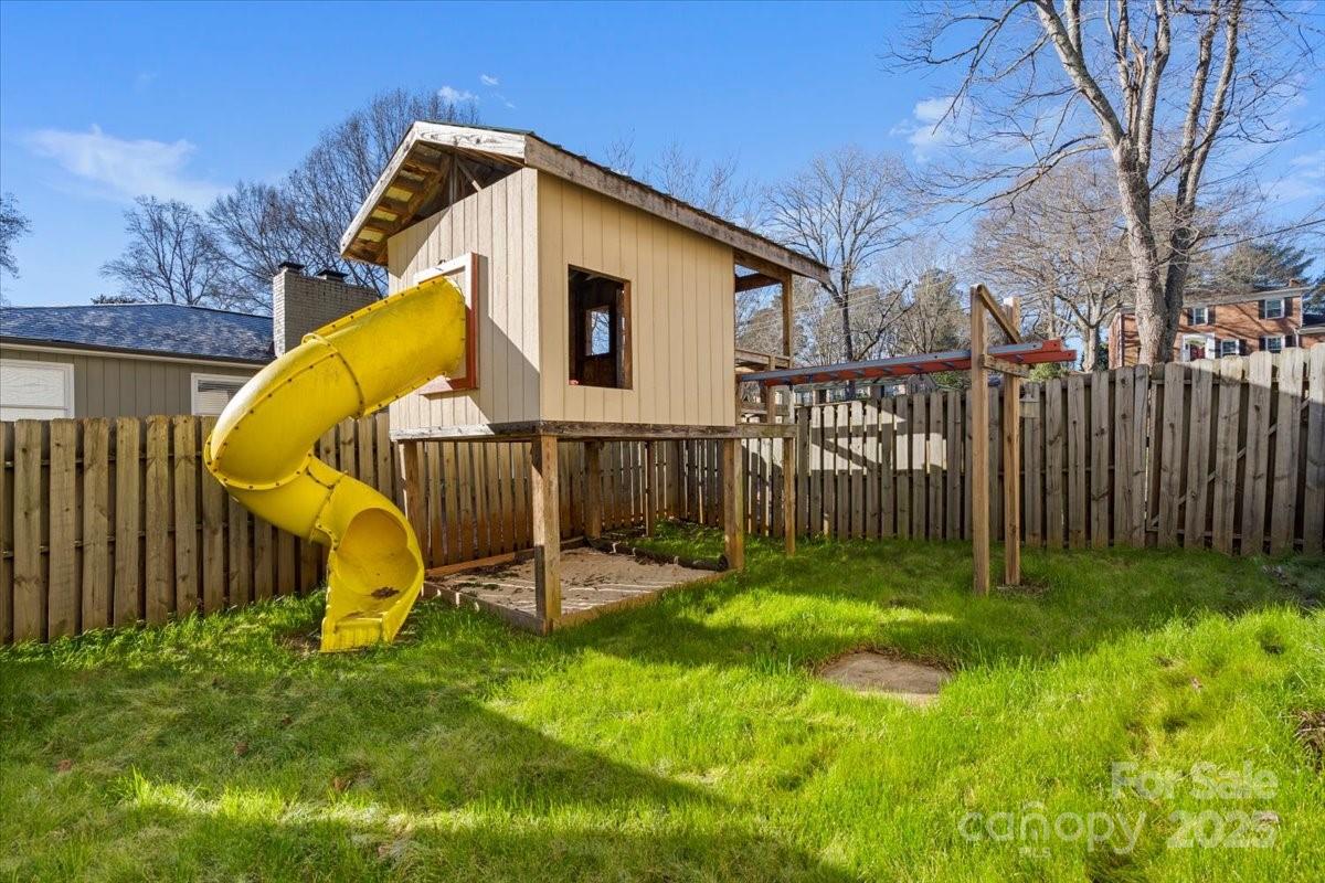 2102 Monticello Drive