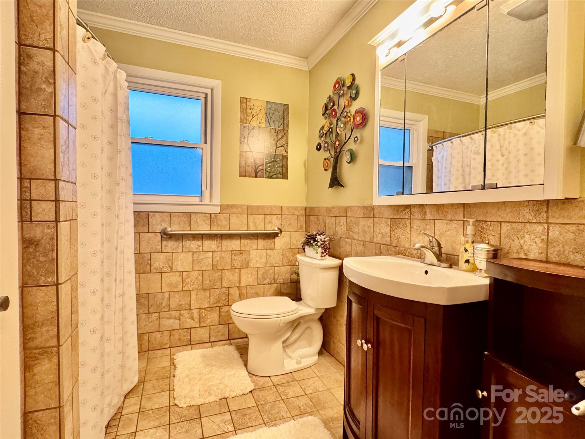 521 Circle Drive
