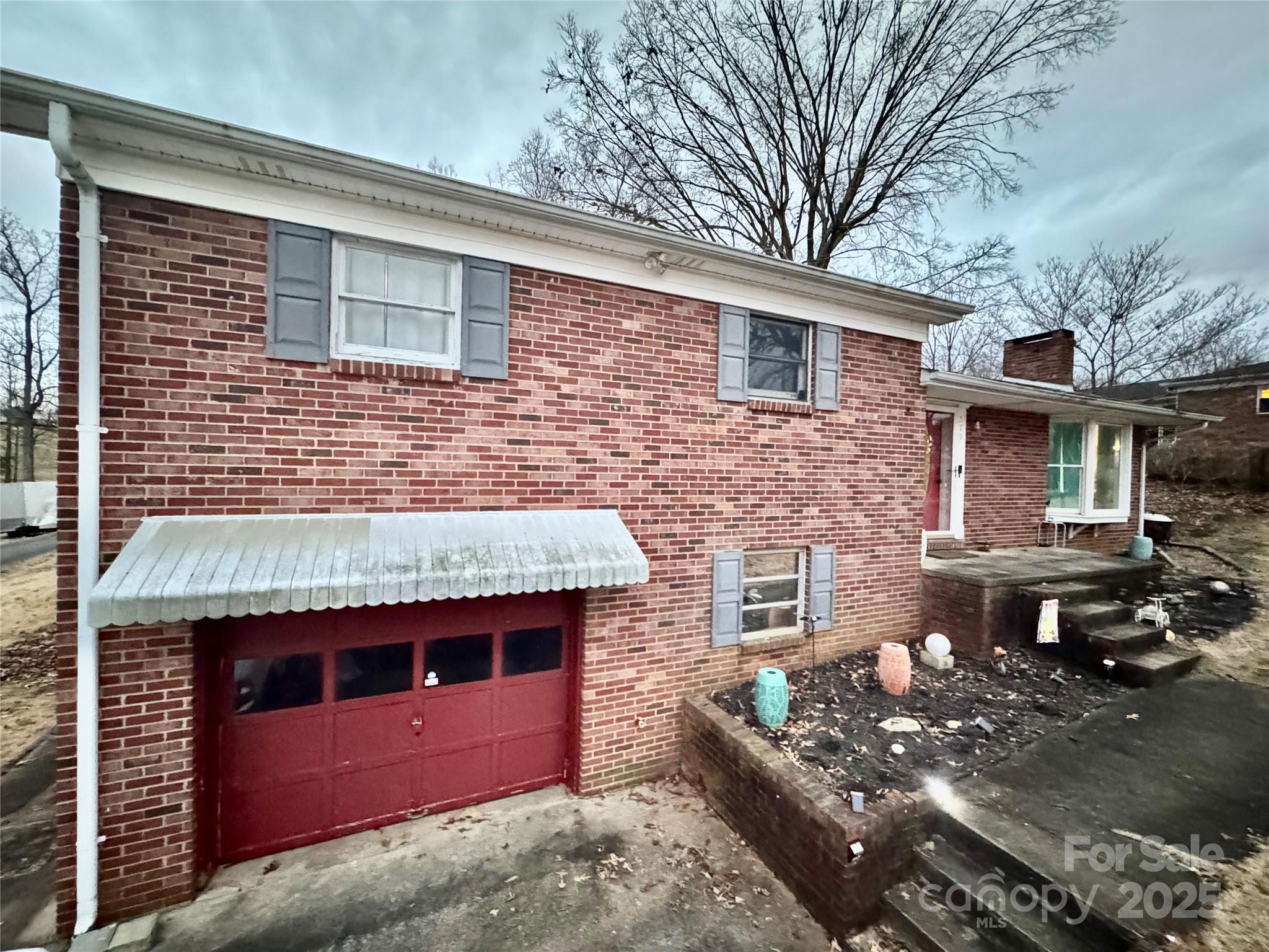 575 Circle Drive