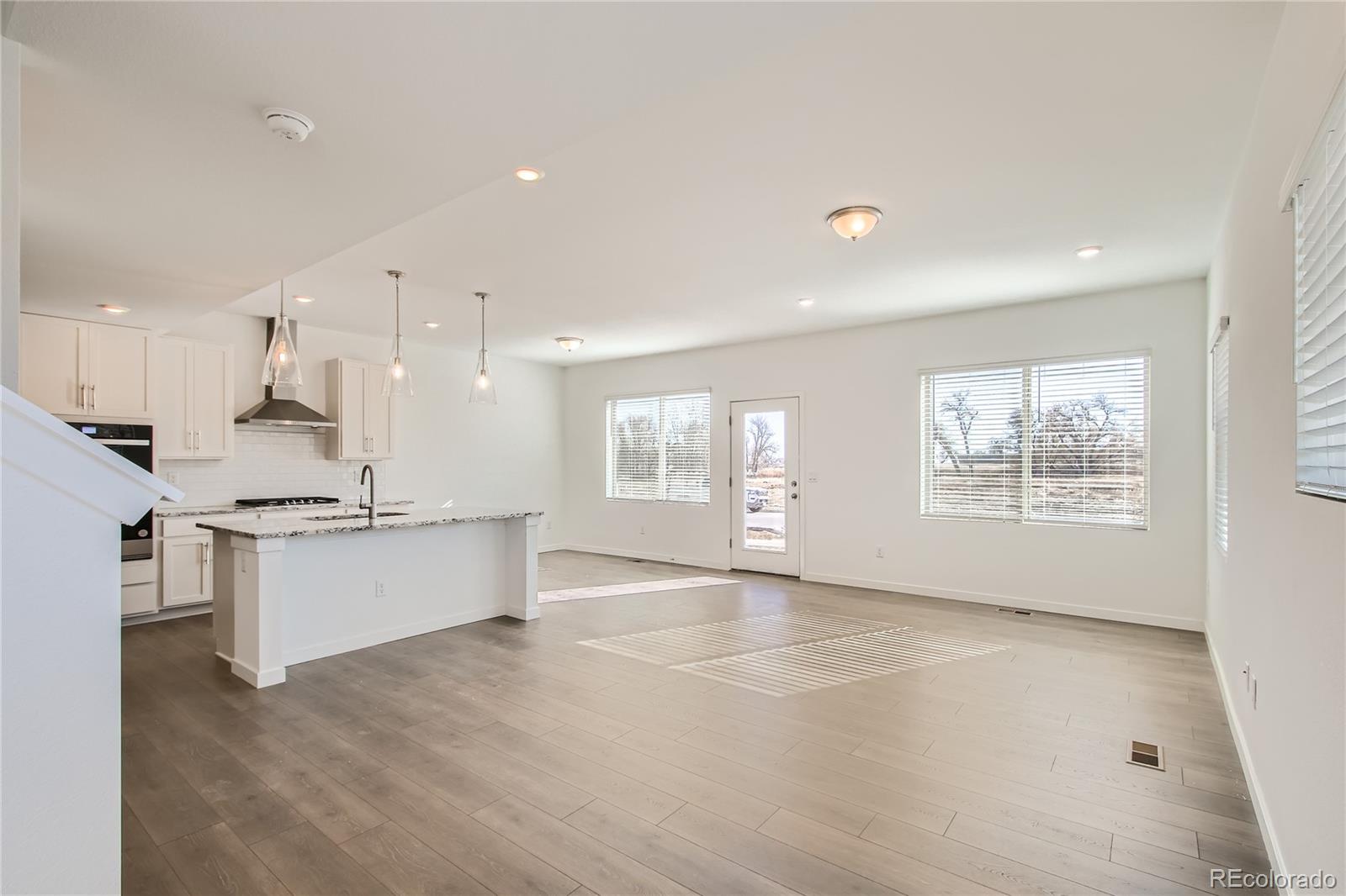 15242 W 69th Place