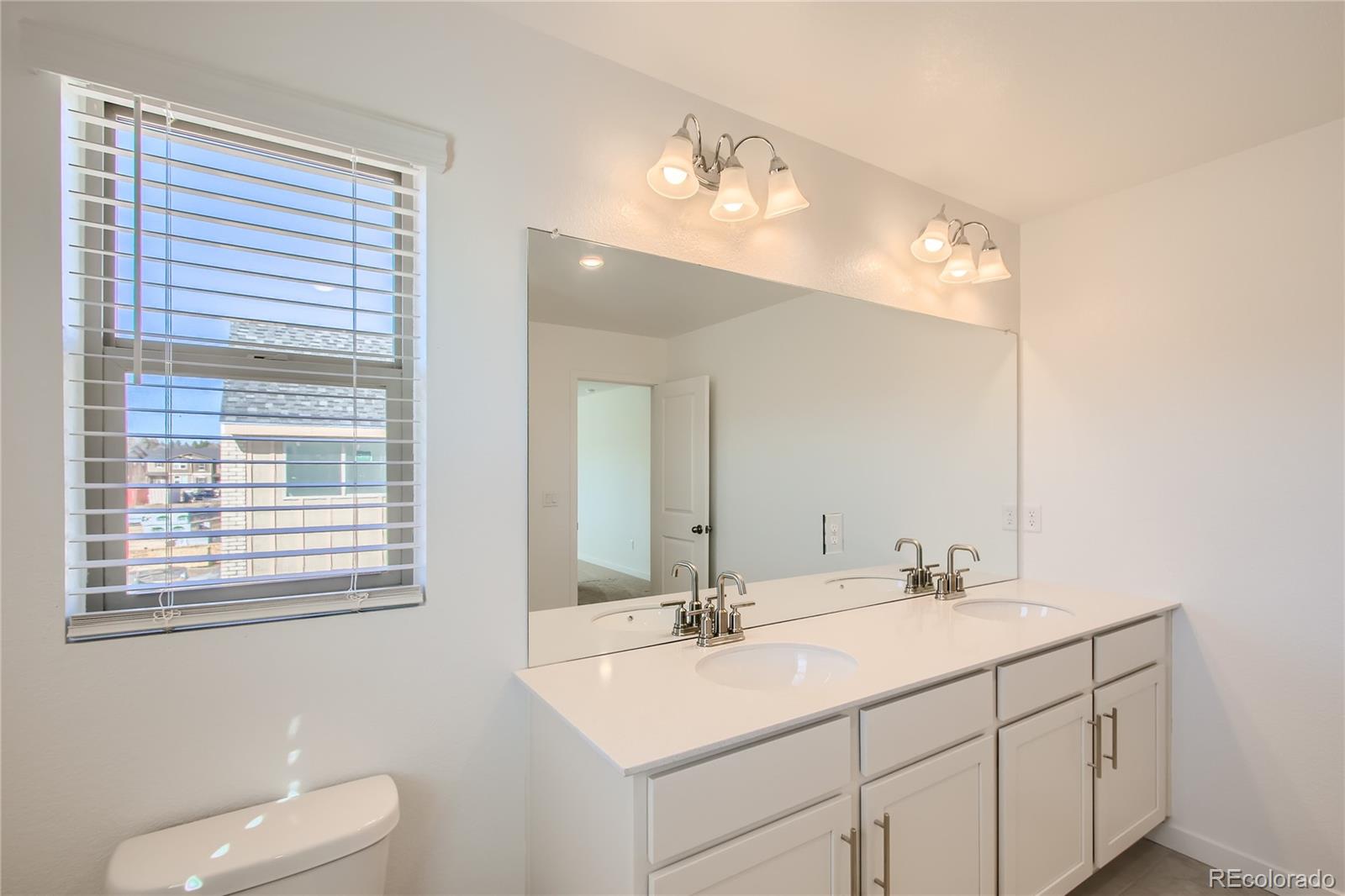 15242 W 69th Place