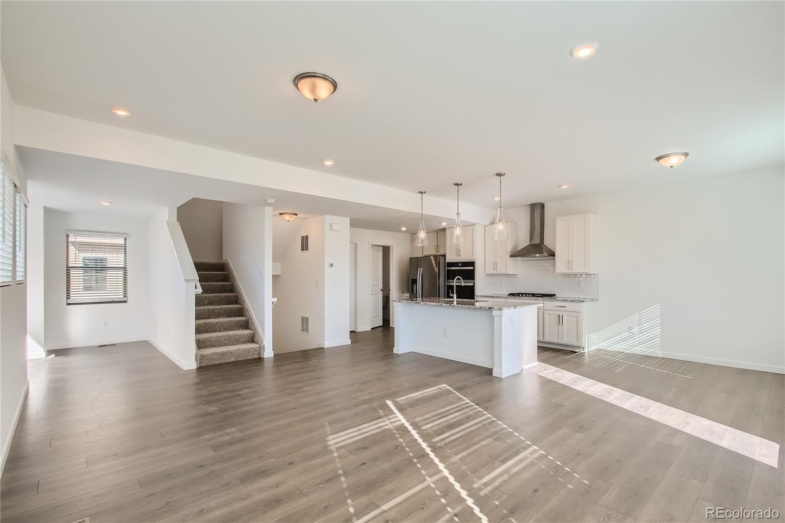 15242 W 69th Place