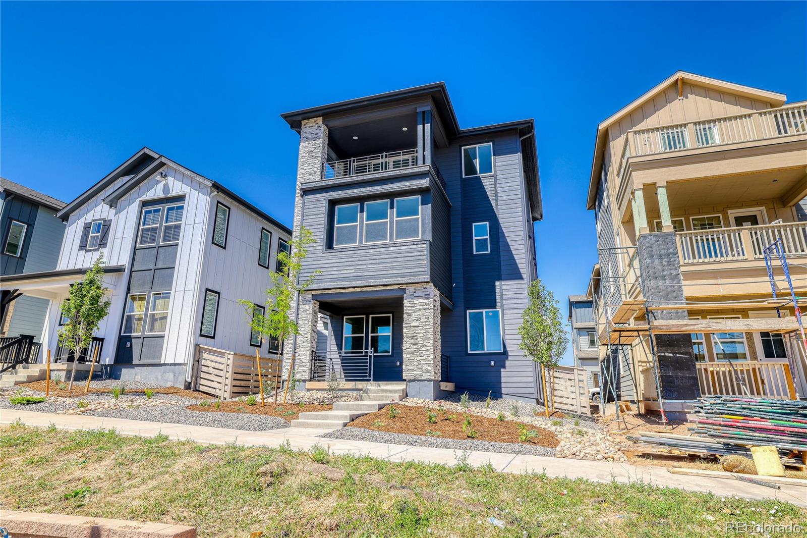 8669 Middle Fork Street
