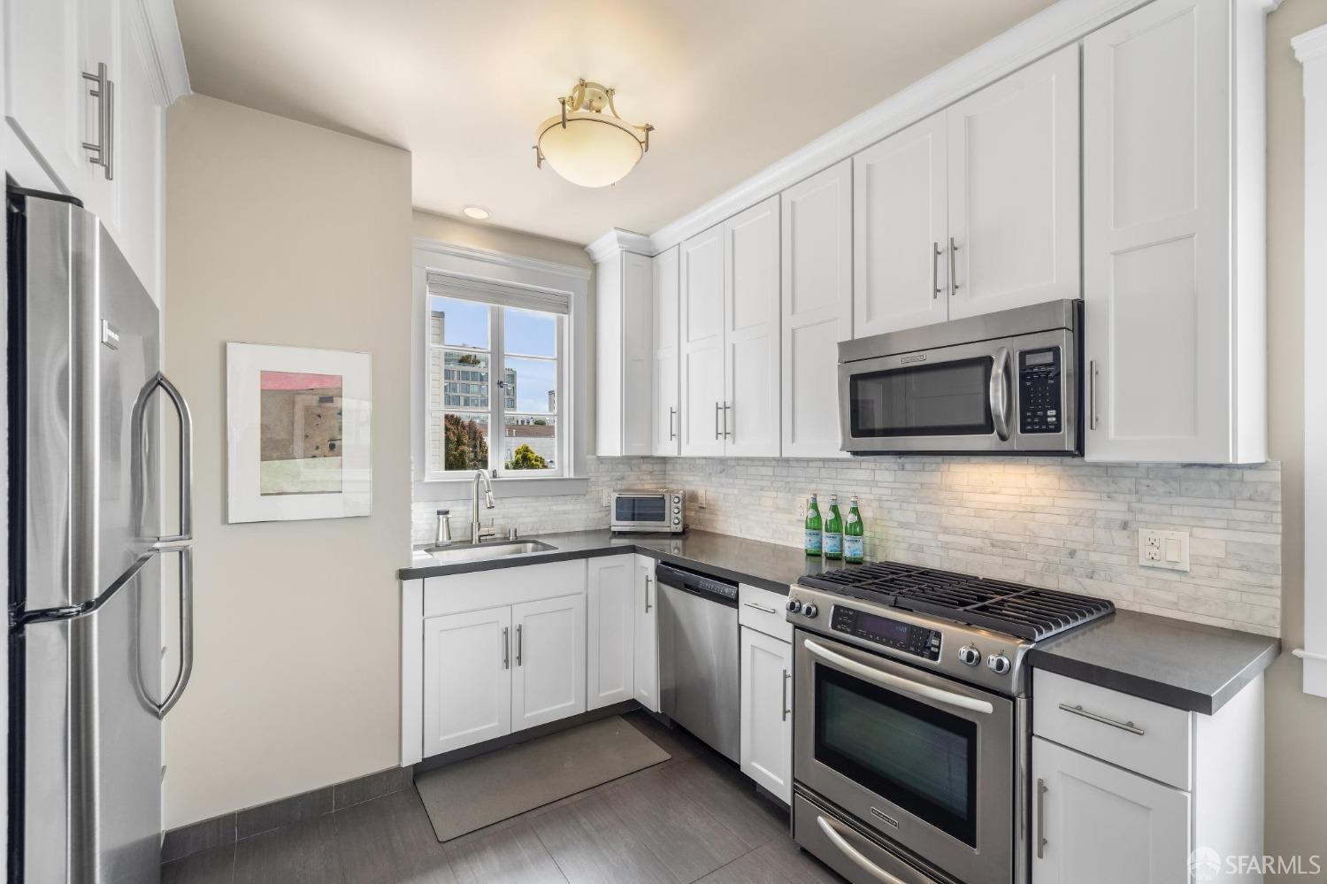 2595 Clay Street # 9