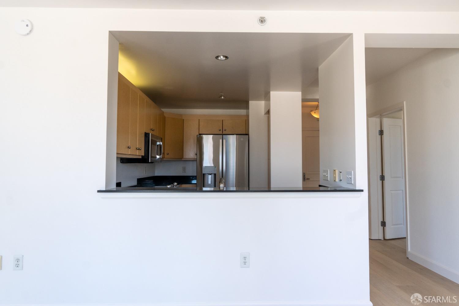 140 S South Van Ness Avenue # 819