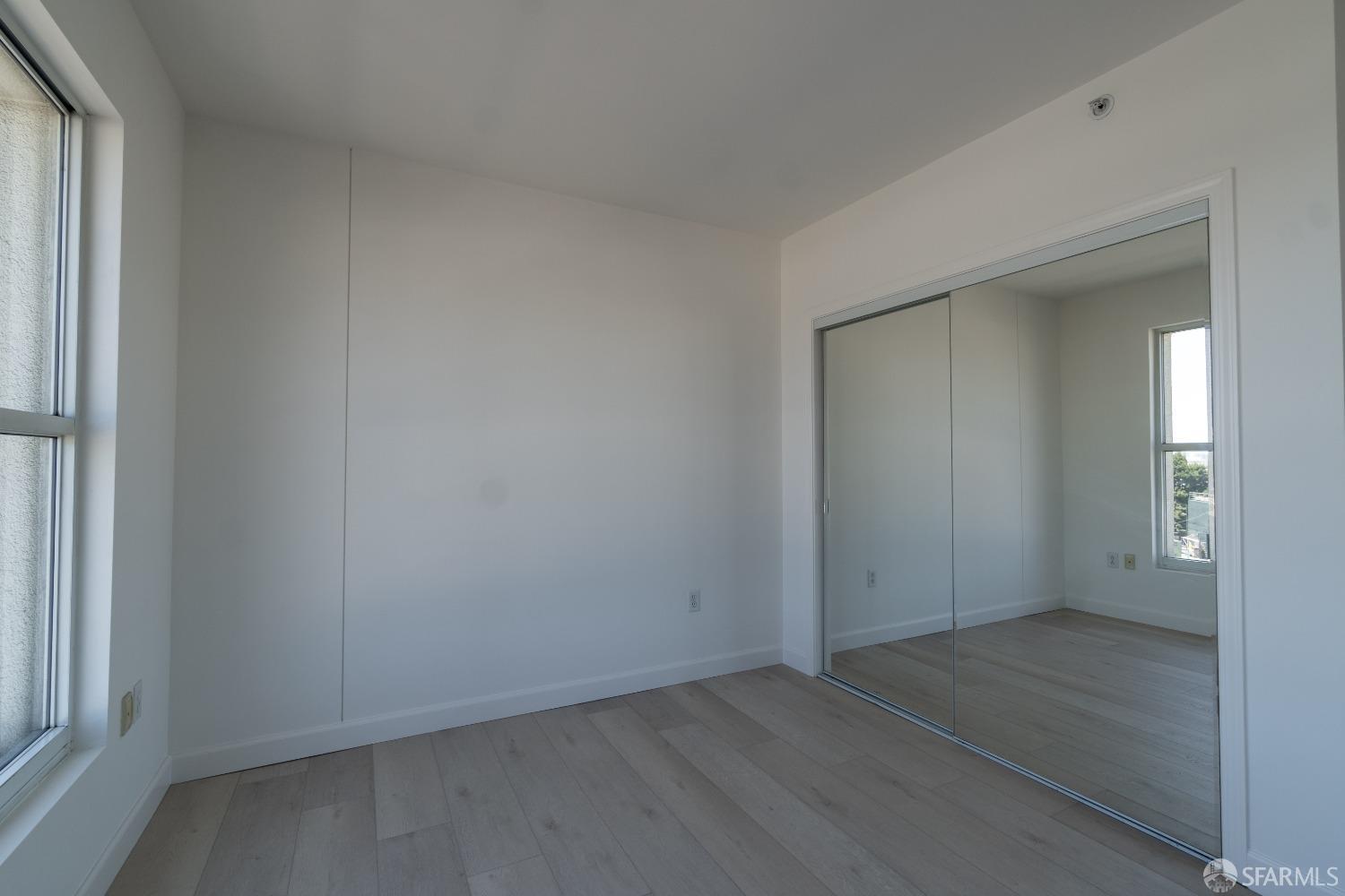 140 S South Van Ness Avenue # 819