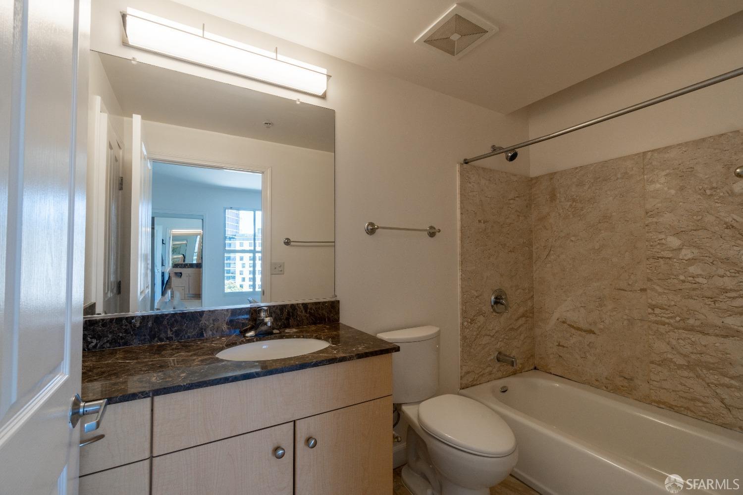 140 S South Van Ness Avenue # 819