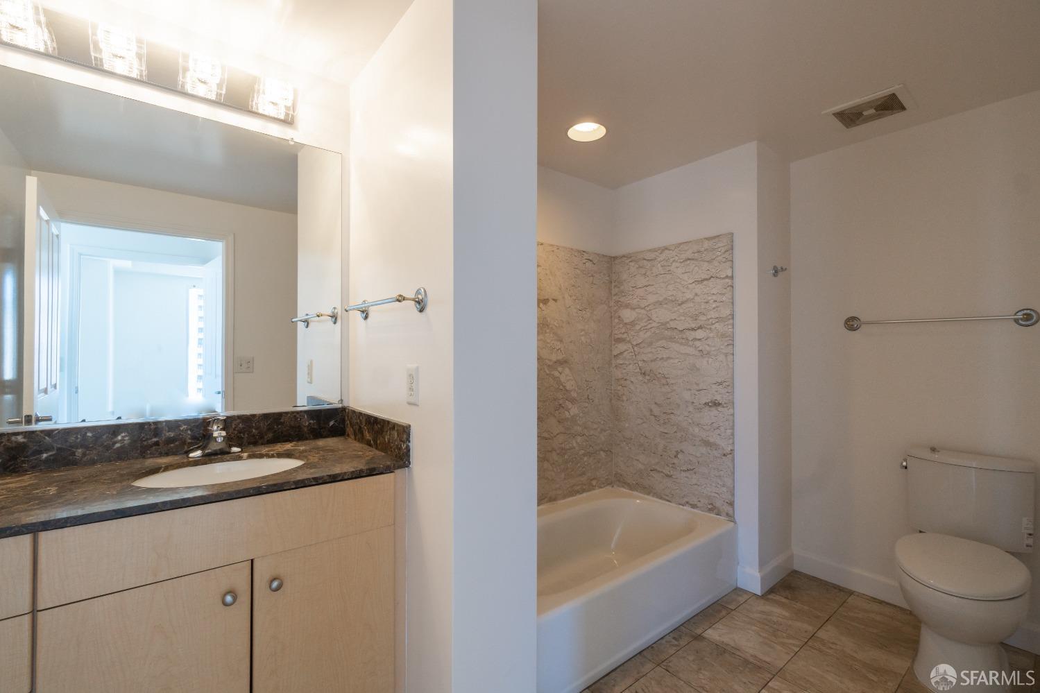 140 S South Van Ness Avenue # 819